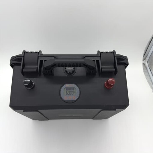Аккумулятор тяговый LiFePo4 24V 67Ah в кейсе с преобразователем напряжения на 12в и прикуривателем/USB выходом